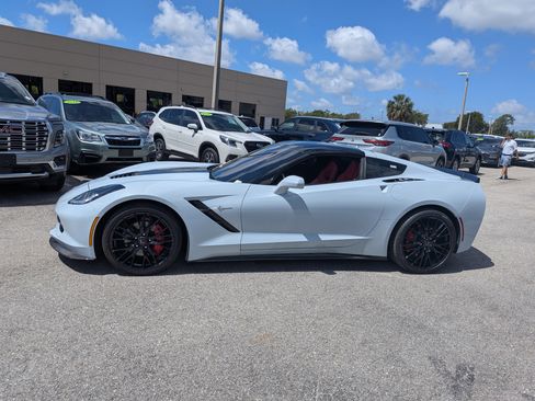Used 2019 Chevrolet Corvette Stingray Coupe w/ 1LT RWD image 7