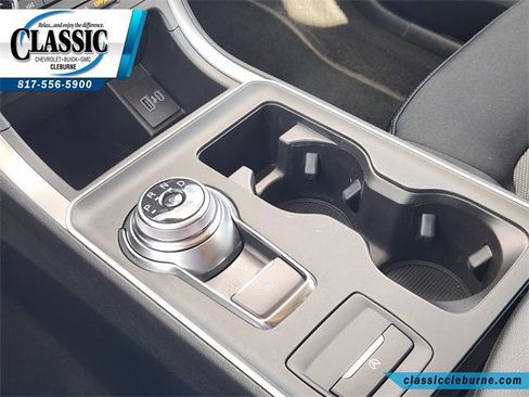 Used 2023 Ford Edge SE w/ Black Appearance Package image 20