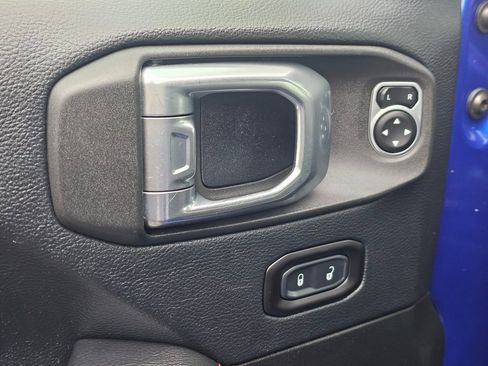 Used 2018 Jeep Wrangler Unlimited Rubicon image 30