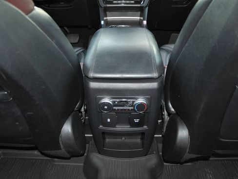 Used 2020 Ford Explorer Platinum w/ Premium Technology Package image 21