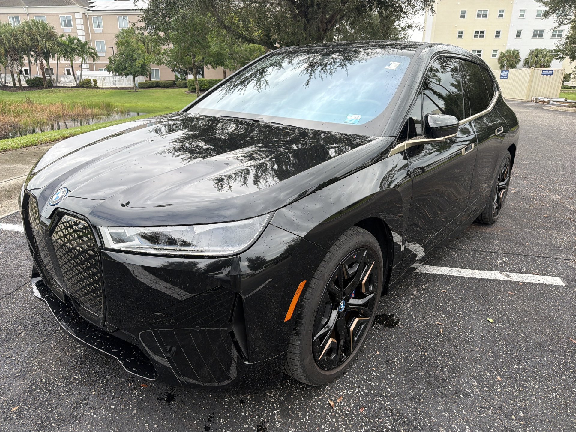 Certified 2023 BMW iX M60 w/ Executive Package AWD/4WD image 8