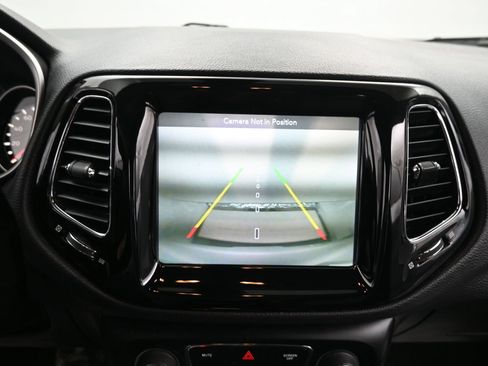 Used 2019 Jeep Compass Limited AWD/4WD image 18