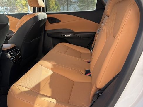 Used 2023 Lexus RX 350 Premium image 23