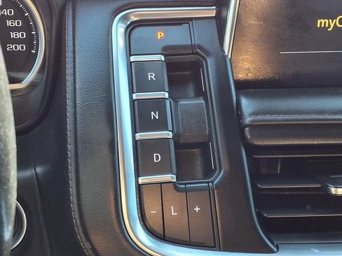 Used 2021 Chevrolet Tahoe High Country w/ Premium Package image 10