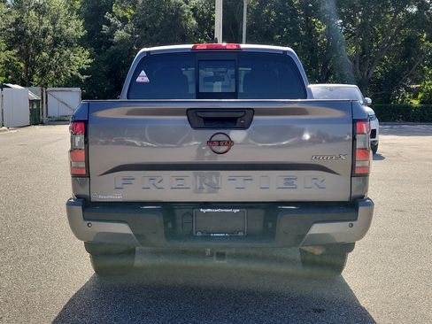 Used 2022 Nissan Frontier Pro-X RWD image 6