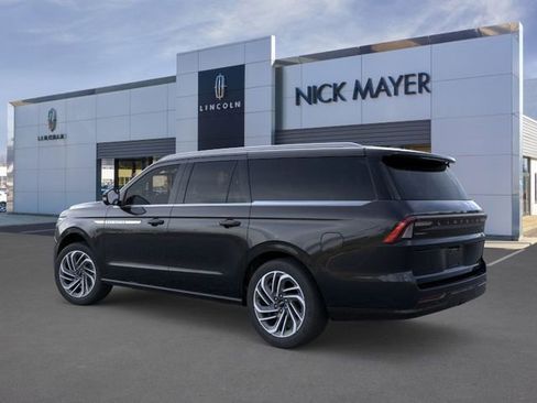 New 2025 Lincoln Navigator L Reserve AWD/4WD image 4