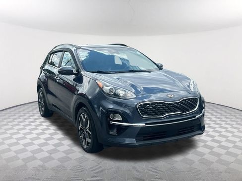 Used 2021 Kia Sportage EX w/ EX Technology Package FWD image 3