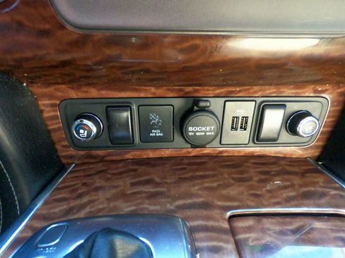 Used 2018 Nissan Armada Platinum w/ Captain Seat Package image 22