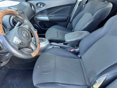 Used 2017 Nissan Juke S FWD image 33