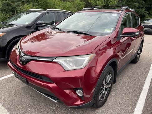 Certified 2018 Toyota RAV4 XLE AWD/4WD image 2
