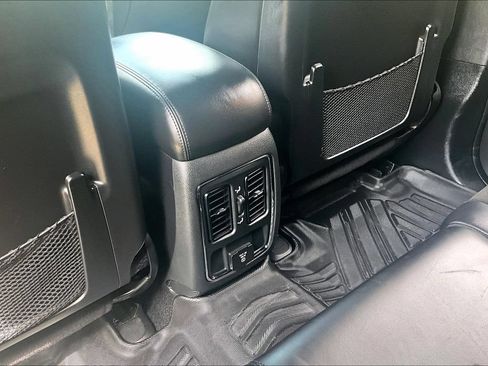 Used 2021 Jeep Grand Cherokee Laredo X RWD image 31