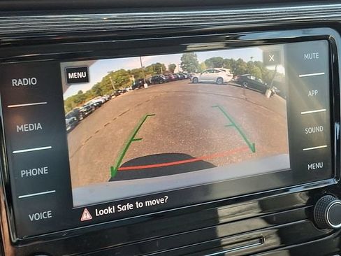 Used 2020 Volkswagen Passat 2.0T R-Line FWD image 19