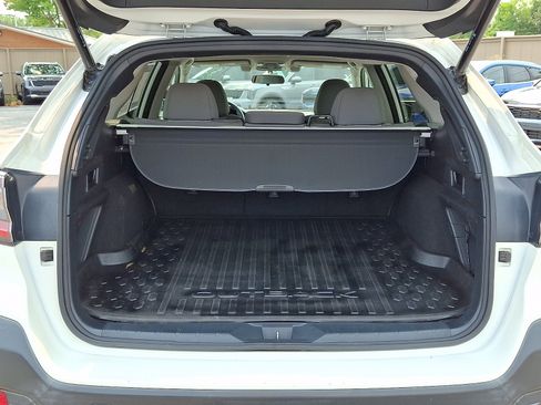 Used 2020 Subaru Outback Premium AWD/4WD image 27