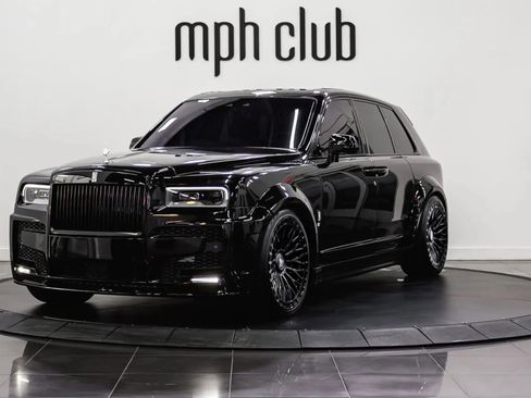 Used 2021 Rolls-Royce Cullinan AWD/4WD image 2