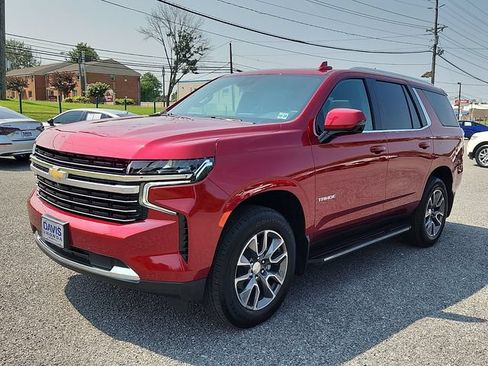 Used 2024 Chevrolet Tahoe LT w/ LT Signature Package AWD/4WD image 3