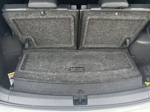Used 2024 Volkswagen Tiguan SE R-Line w/ MDO Package, Three-Row FWD image 32