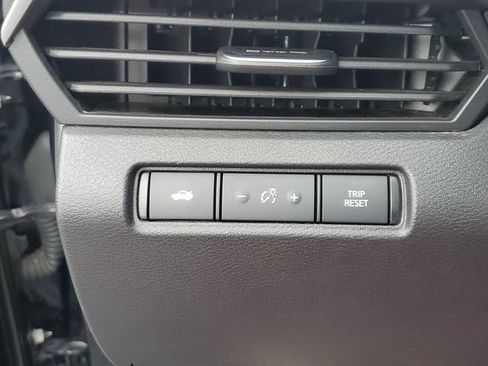 Used 2024 Nissan Altima 2.5 SV FWD image 28