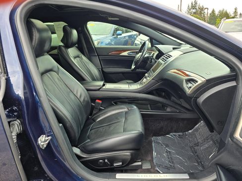 Used 2017 Lincoln MKZ Reserve FWD image 11