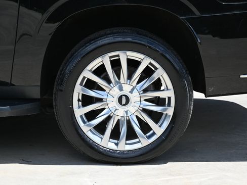 Used 2022 Cadillac Escalade ESV Premium Luxury image 8