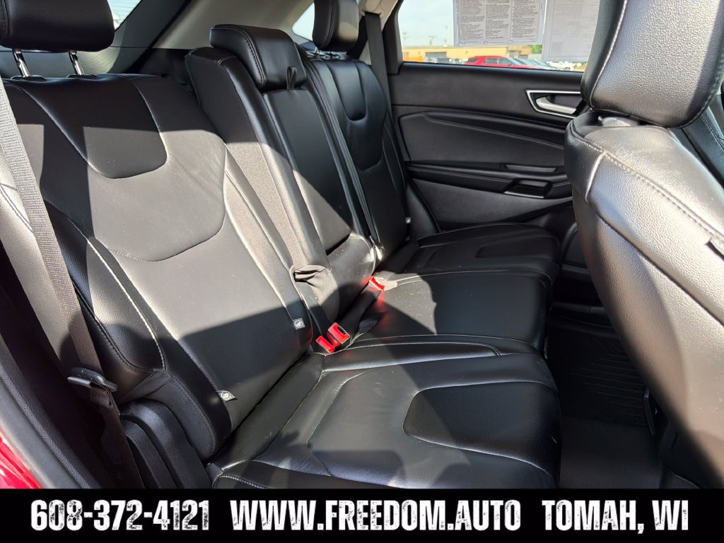Used 2022 Ford Edge Titanium AWD/4WD image 33