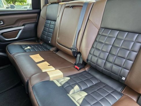 Used 2018 Nissan Titan Platinum Reserve w/ Platinum Utility Package AWD/4WD image 13