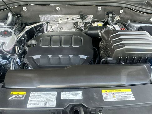 Used 2025 Volkswagen Atlas Cross Sport SEL AWD/4WD image 12