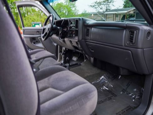 Used 2006 Chevrolet Silverado 1500 LT w/ Light Duty Power Package AWD/4WD image 20