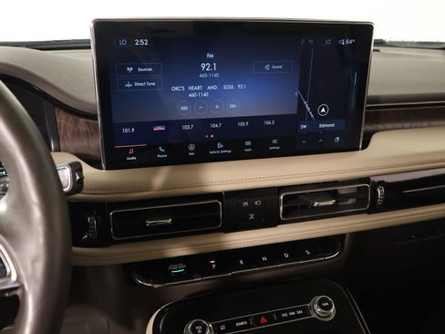 Used 2021 Lincoln Nautilus Reserve AWD/4WD image 5