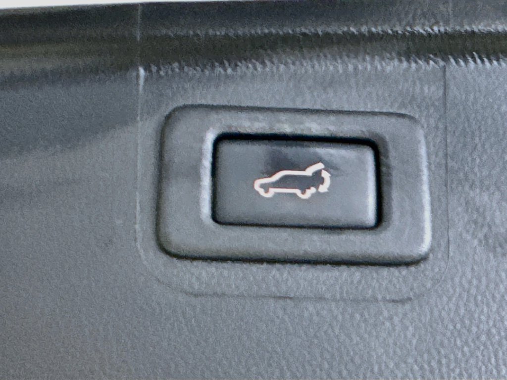 Used 2018 Subaru Outback 2.5i Limited AWD/4WD image 33