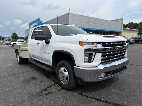 Used 2022 Chevrolet Silverado 3500 LTZ w/ LTZ Convenience Package AWD/4WD image 2