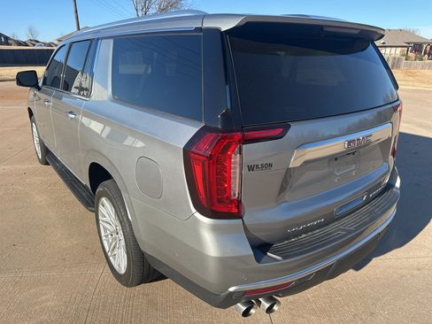 Used 2024 GMC Yukon XL Denali w/ Advanced Technology Package image 2