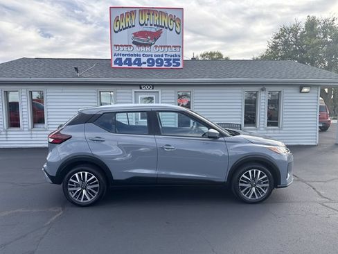 Used 2024 Nissan Kicks SV image 8