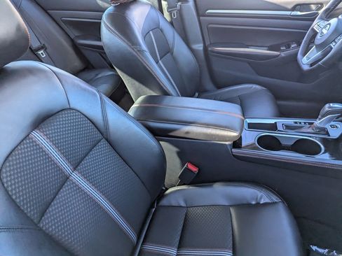 Certified 2025 Nissan Altima 2.5 SR image 15