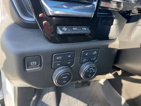 Used 2024 Chevrolet Silverado 2500 High Country w/ Technology Package image 19