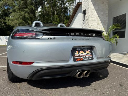 Used 2017 Porsche 718 Boxster S RWD image 4