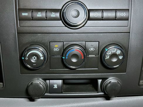 Used 2011 Chevrolet Silverado 1500 W/T AWD/4WD image 14