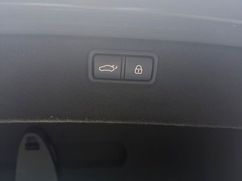 Used 2019 Genesis G80 3.3T Sport RWD image 25