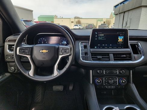 Used 2024 Chevrolet Tahoe LT w/ Luxury Package image 6