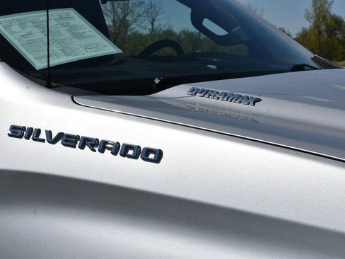 Used 2021 Chevrolet Silverado 1500 LT RWD image 3