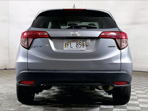 Used 2018 Honda HR-V EX image 3