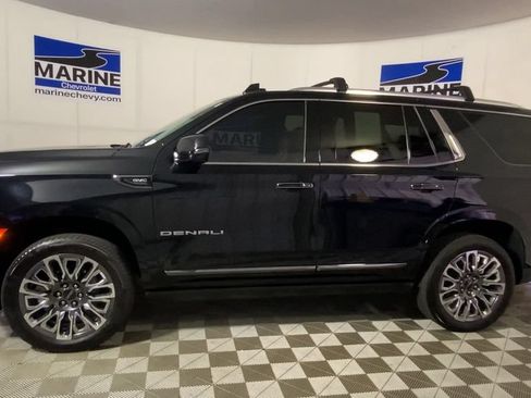 Used 2024 GMC Yukon Denali Ultimate AWD/4WD image 7