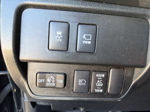 Used 2022 Toyota Tacoma Limited AWD/4WD image 25