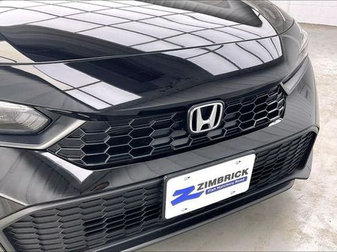 Certified 2025 Honda Civic Sport image 30
