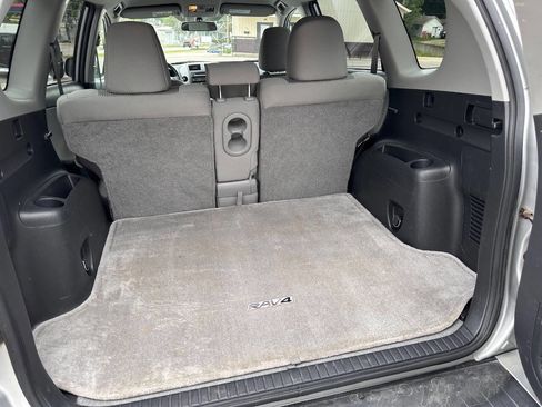 Used 2012 Toyota RAV4 4WD w/ Value Pkg image 7