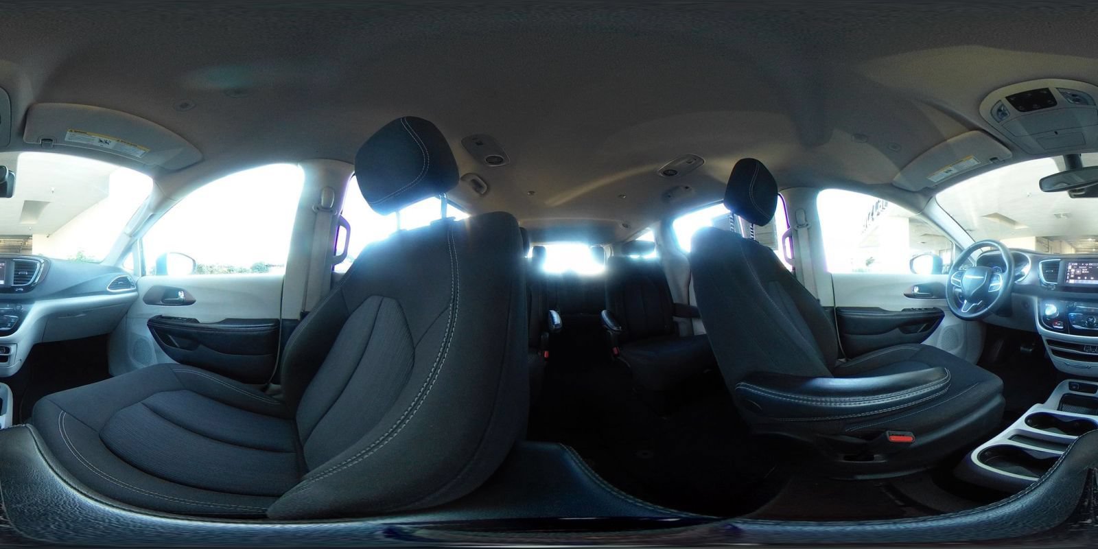 Used 2023 Chrysler Voyager LX FWD image 44