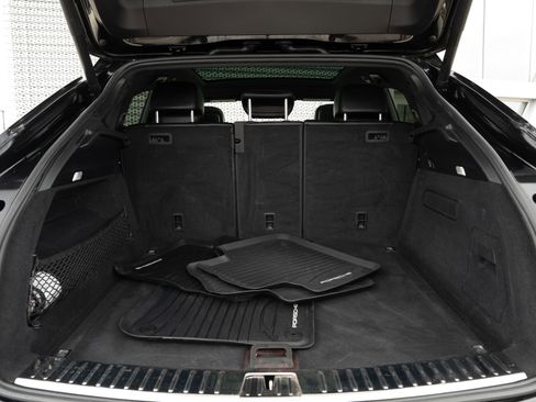 Used 2021 Porsche Cayenne Coupe image 30