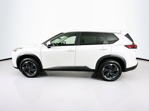 Used 2025 Nissan Rogue SV image 4