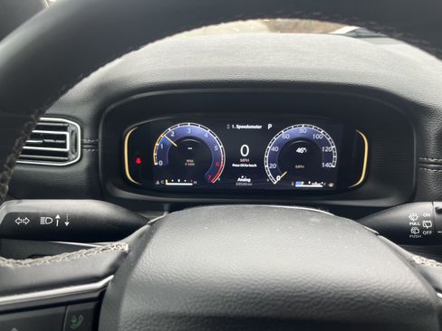 Used 2024 Jeep Wagoneer L Series II w/ Flexible Seating Group image 23