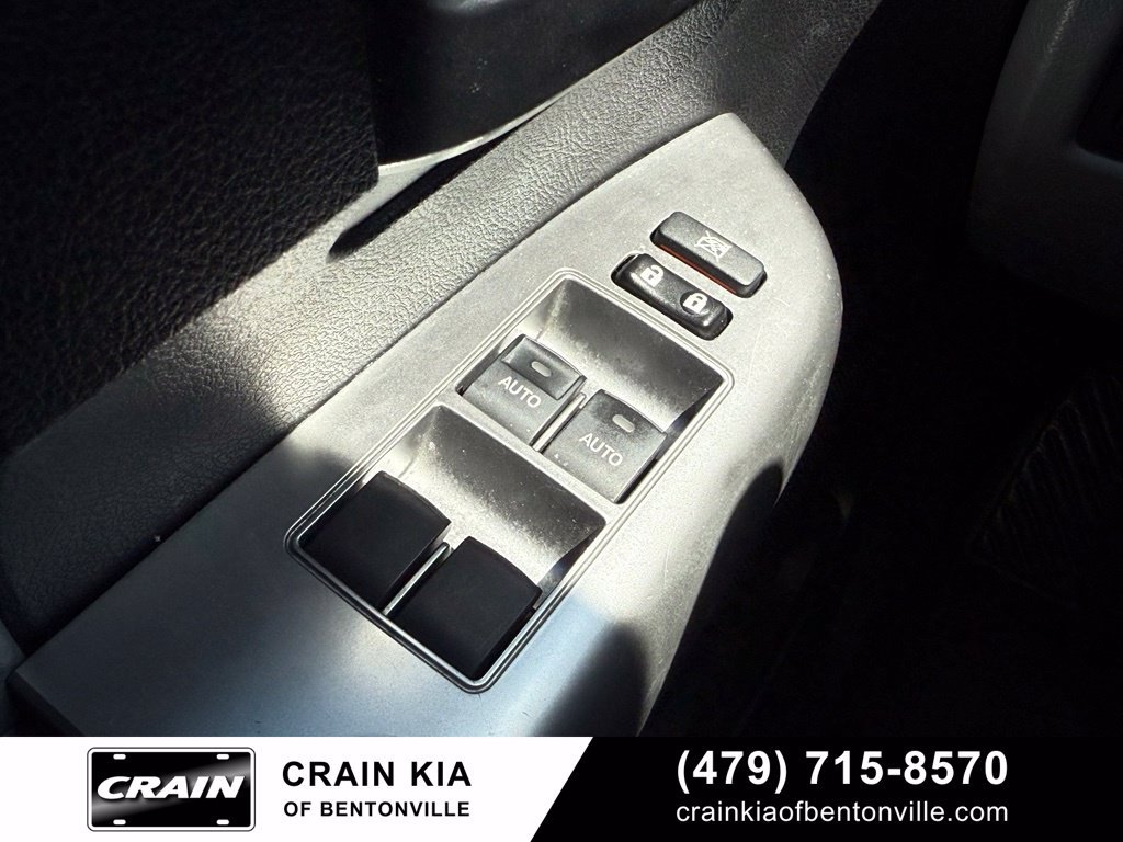 Used 2018 Toyota Sequoia SR5 AWD/4WD image 10