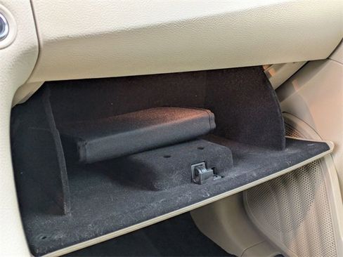 Used 2016 Ford Taurus Limited image 20